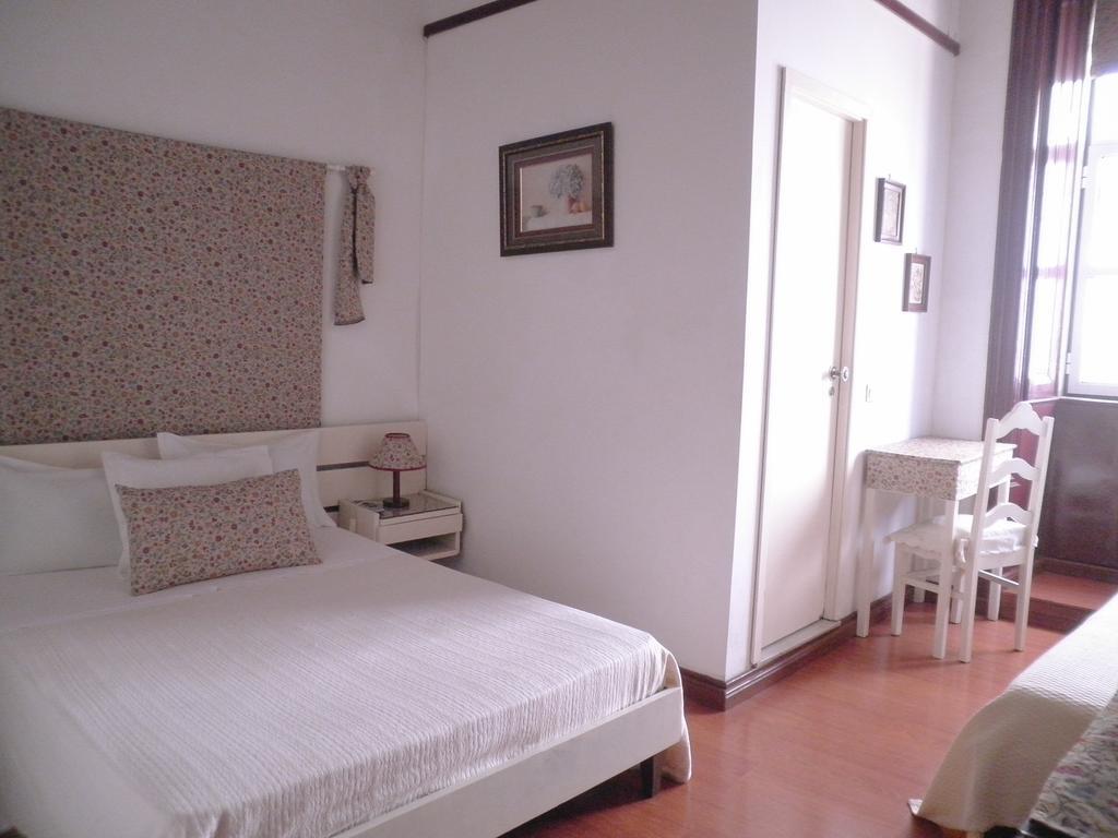 Pensao Flor De Coimbra Hotel ภายนอก รูปภาพ